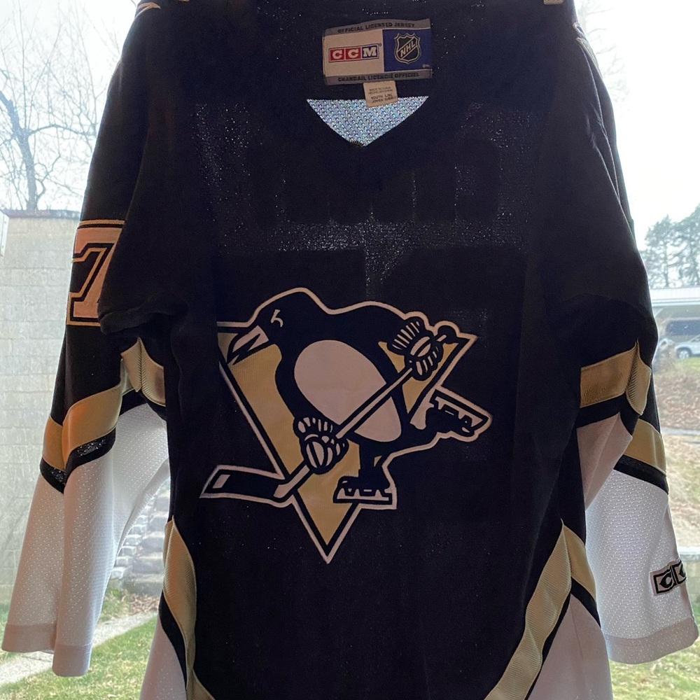 Pittsburgh Penguins (Sidney Crosby) jersey. Youth sz L/XL - fits women sz small